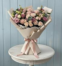 Букет цветов из:  Розы и Лизиантусы в Юце