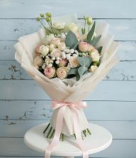 Букет цветов из:  Розы и Лизиантусы в Юце