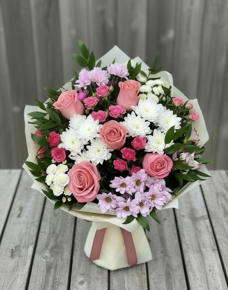 Букет цветов из: Альстромерии, Гвоздики, Розы и Хризантемы в Юце