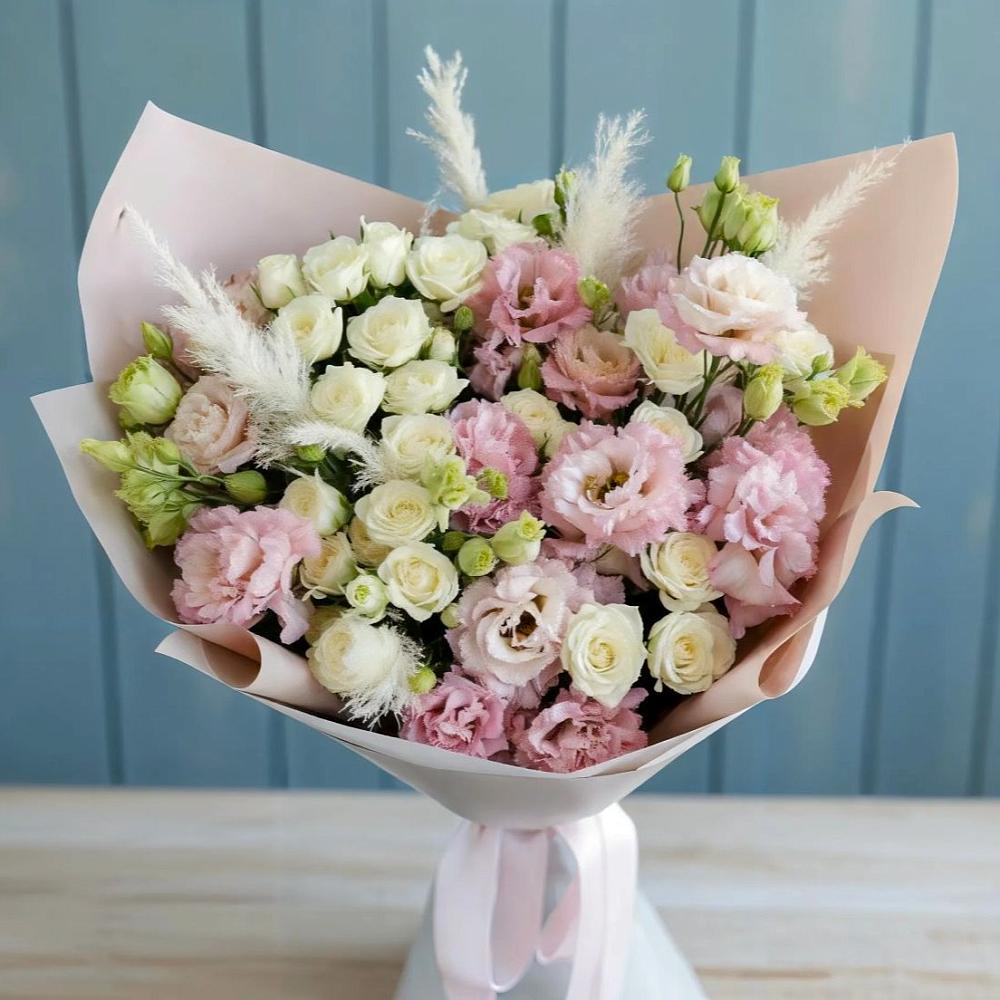 Букет цветов из: Альстромерии и Розы в Юце