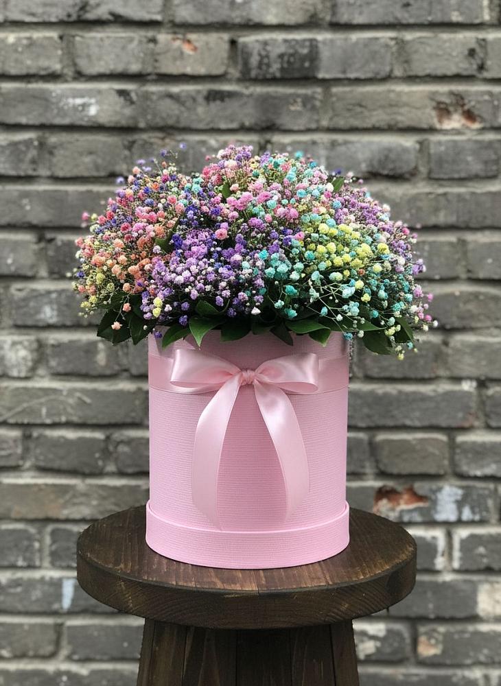 Цветочная композиция из Гипсофила и Розы в шляпной коробке в Юце