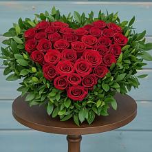 Цветочная композиция из Розы в виде сердца в Юце