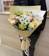 Букет цветов из:  Альстромерии, Розы и Хризантемы в Юце