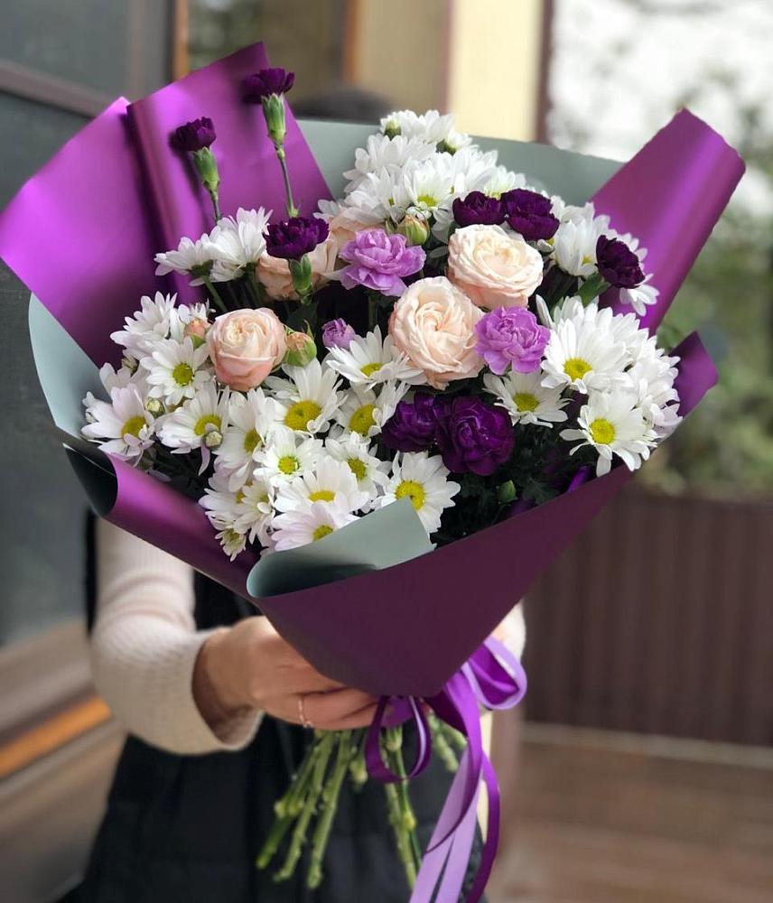 Букет цветов из: Хризантемы, Гвоздики и Розы в Юце