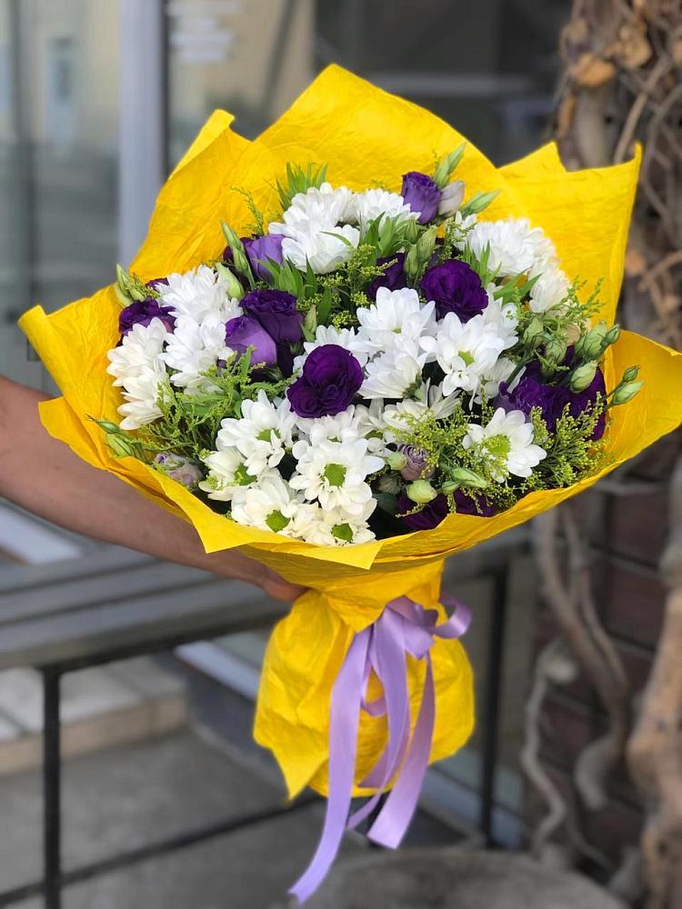 Букет цветов из: Ирисы, Хризантемы и Ромашки в Юце