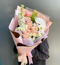 Букет цветов из:  Хризантемы и Розы в Юце