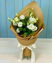 Букет цветов из:  Хризантемы и Лизиантусы #REPLACE_PRED# Юце