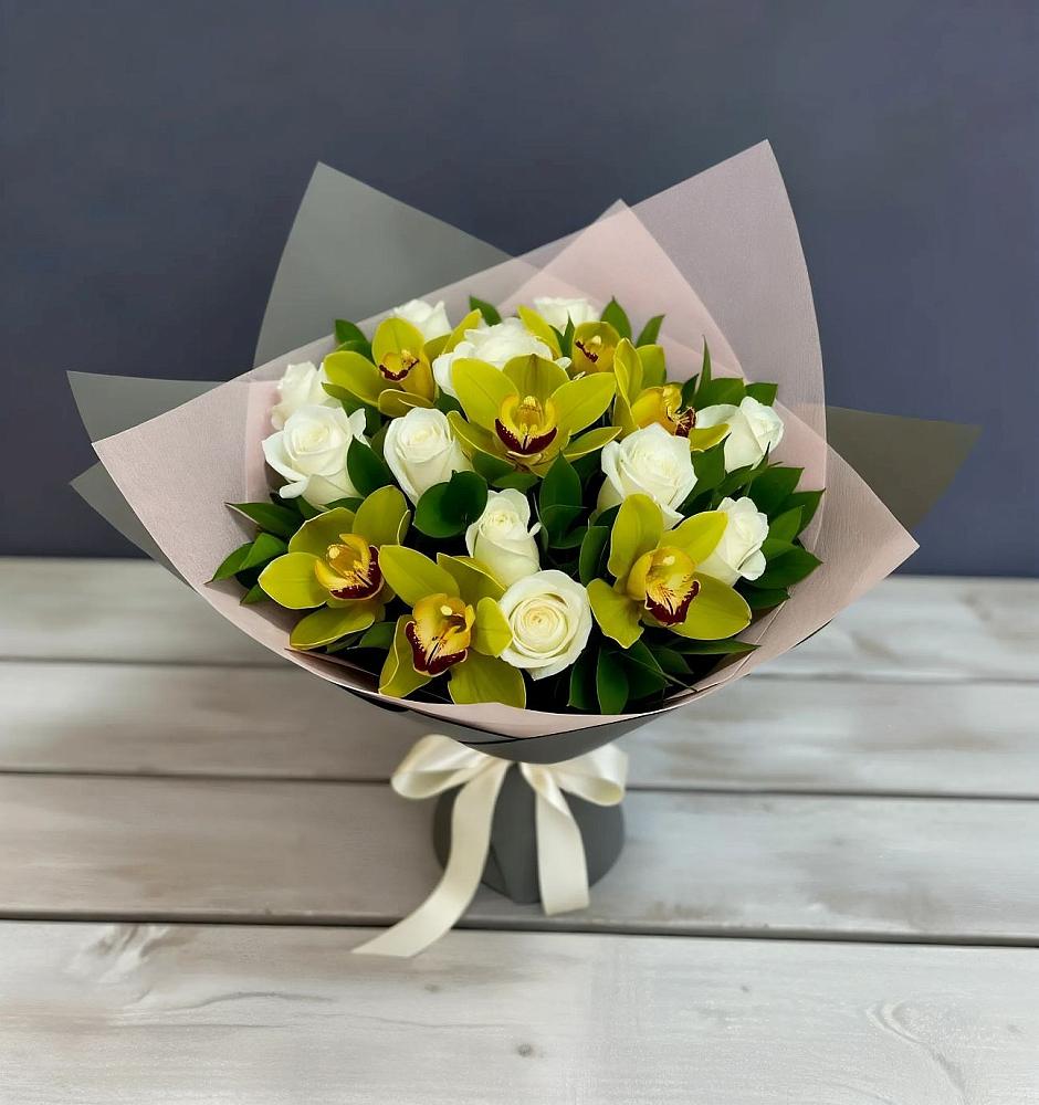 Букет цветов из: Орхидеи и Розы в Юце