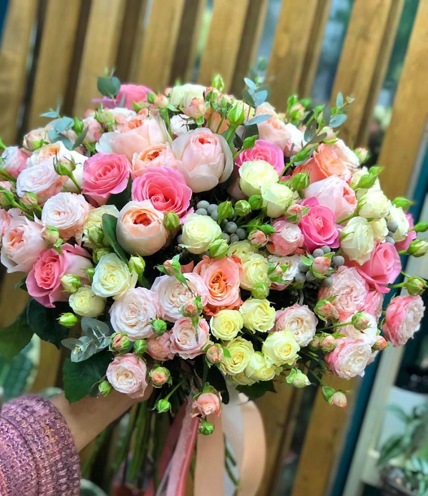 Букет цветов из: Розы в Юце