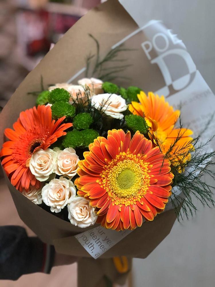Букет цветов из: Герберы, Хризантемы и Розы в Юце