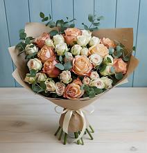 Букет цветов из:  Альстромерии и Розы в Юце