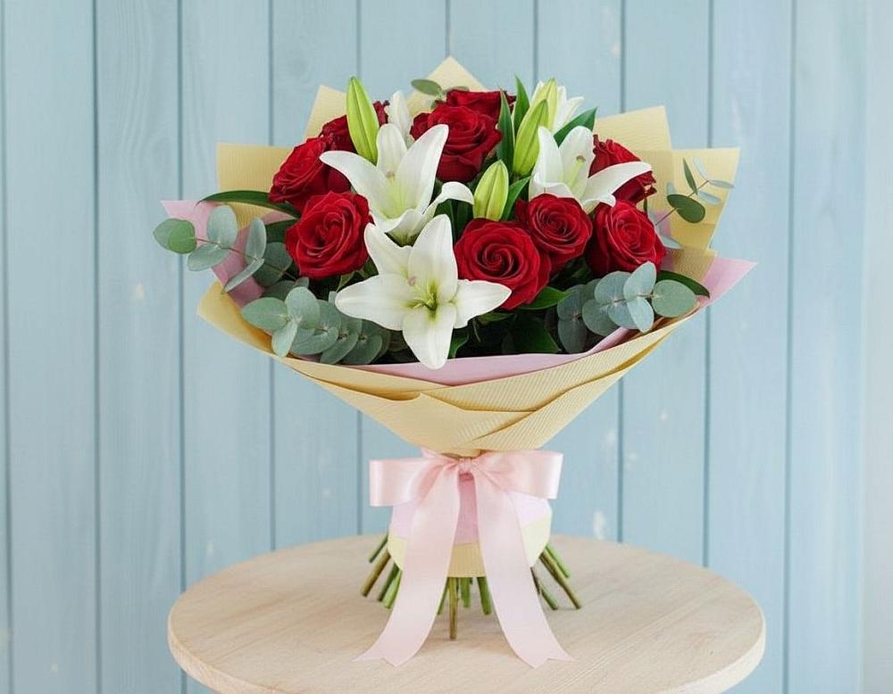 Букет цветов из: Лилии и Розы в Юце
